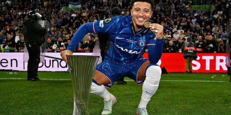 Tiểu sử về cầu thủ Jadon Sancho